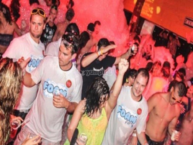 tb_Fiesta de espuma.jpg